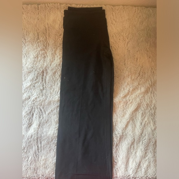 Lululemon Flare Leggins - Picture 3 of 5